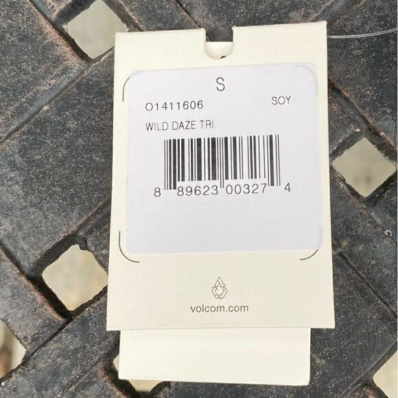 Volcom NWT Wild Daze Orange/Black/White Triangle Bikini Top Size Small. - Picture 5 of 7